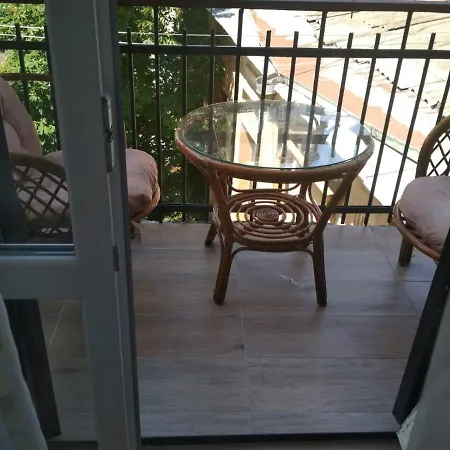 Apartment В Центре,Море 10 Минут Новая